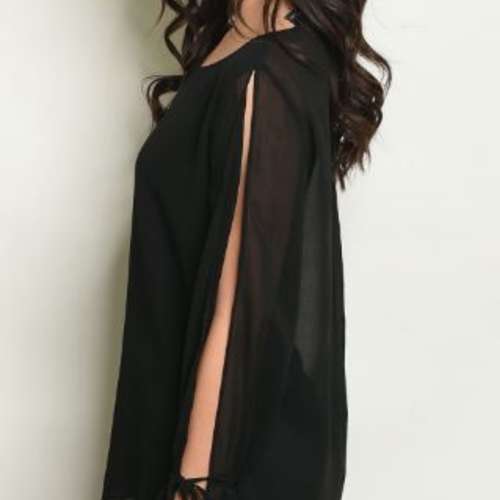 Elegant Slit Sleeve Black  Top - Picture 2 of 4